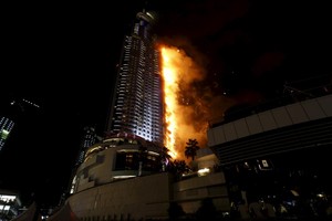 تماس كهربائي تسبب في فندق ليلة رأس السنة في دبي