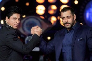 دعوى قضائية ضدّ شاروخان وسلمان خان بسبب هذه الصورة