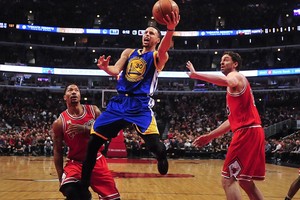 بالصور... غولدن ستيت يسحق بولز في دوري السلة الأميركي