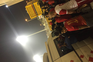 بالصور.. هكذا تابعت بعض الجماهير مباراة منتخب اليد ضد إيران