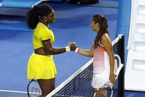 سيرينا تشق طريقها نحو الدور الرابع لبطولة استراليا للتنس