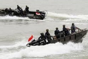 قوات عراقية تصد هجوماً بالزوارق لـ 'داعش' وتقتل 4 من عناصره