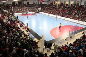 صور الجماهير البحرينية في لقاء منتخبنا والسعودية بكأس آسيا لكرة اليد