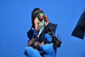 أزارينكا تسحق أوساكا وتبلغ الدور الرابع ببطولة أستراليا