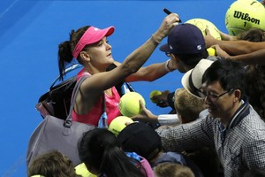 مغامرة فريدسام في أستراليا تنتهي بالدموع أمام رادفانسكا