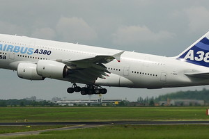 إيران تعلن التوقيع قريباً على عقد لشراء 114 طائرة ايرباص 