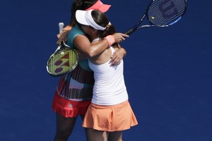 هينغيس وميرزا يواصلان الانتصارات المتتالية وجيمي موراي يتقدم