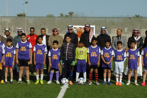 الجودر يفتتح ملعب نادي الاتحاد ويؤكد أهمية تفعيل المنشآت الرياضية