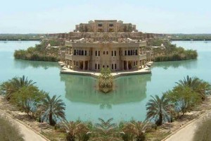 الحكومة العراقية تدرس بيع قصور صدام لسد عجز الموازنة