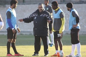 طارق إبراهيم يتراجع عن استقالته ويقود البحرين بكأس الملك اليوم