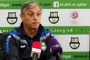 الصربي زلاتكو يستقيل من تدريب الأهلي القطري