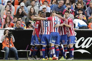 سبورتينغ خيخون يهزم فالنسيا بـ'الليغا'