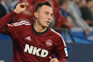 هامبورغ الألماني ينهي صفقة إعارة درميتش من بوروسيا مونشنغلادباخ