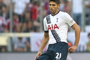 أشبيلية يستعيد الأرجنتيني فازيو من توتنهام