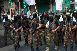 «القسام» تلمح إلى إمكان مبادلة أسرى فلسطينيين بجندي إسرائيلي