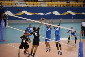 بني جمرة يخطف فوزه الأول في دوري الطائرة