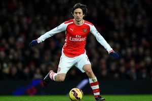 أرسنال يفتقد جهود روزيسكي لثلاثة أشهر