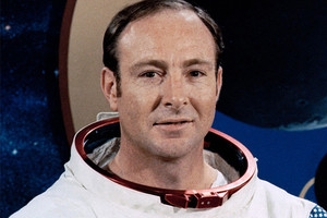 وفاة رائد الفضاء إدجار ميتشيل سادس رجل يمشي على القمر