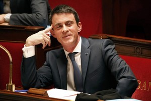 رئيس الوزراء الفرنسي يؤكد للبرلمان «فاعلية» تمديد الطوارئ