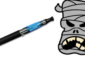 تطاير أسنان مدخن بسبب انفجار سيجارة الكترونية