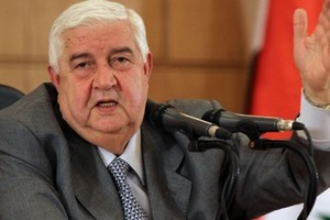 المعلم: لا يمكن وقف إطلاق النار قبل ضبط الحدود مع تركيا والأردن