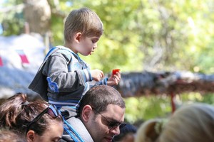 شاهد الصور... سوق المزارعين صباح اليوم