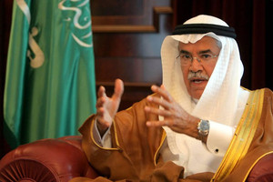 السعودية وفنزويلا تبحثان تعاون المنتجين لإعادة الاستقرار لسوق النفط