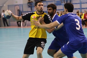 الأهلي يتفوق على توبلي في دوري كبار اليد