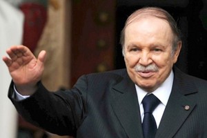 الجزائر تعدل دستورها استعدادا لمرحلة ما بعد بوتفليقة