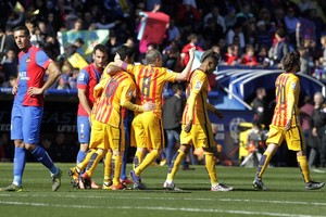 هل استحق برشلونة وريال مدريد الفوز أمس؟... وما هو رأيك بقمة 'المان يونايتد' مع تشلسي؟