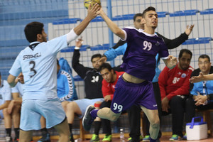 شاهد بالصور... سماهيج يحقق فوزه الأول في دوري كبار اليد 