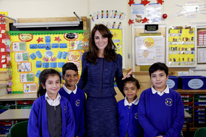 بالصور.. الأميرة كاثرين مع أطفال المدارس في أسبوع الصحة العقلية للأطفال