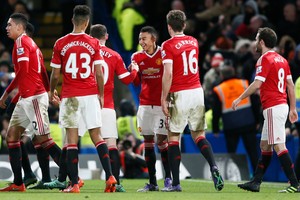 هدف مذهل من لينجارد يخطف الأضواء من تطور مانشستر يونايتد