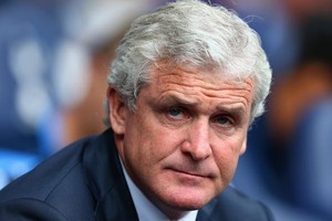 هيوز يحث لاعبي ستوك سيتي على المزيد من المخاطرة