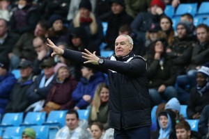 رانييري: الضغوط الآن على منافسي ليستر سيتي