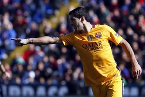 مدرب أوروجواي: لويس سواريز ليس المنقذ