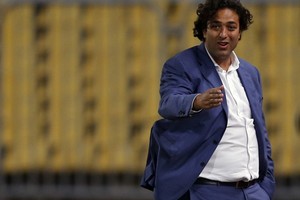 الزمالك يقيل مدربه ميدو