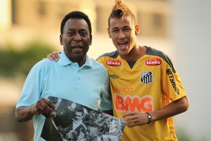 كرنفال ريو دي جانيرو يكرم بيليه ونيمار