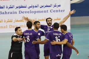 داركليب يعبر المحرق في دوري الطائرة