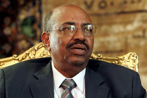 الرئيس السوداني يعين رئيساً جديداً لهيئة الأركان