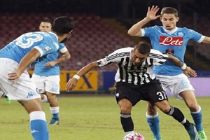 بطولة ايطاليا: قمة وضع اليد على اللقب بين يوفنتوس ونابولي