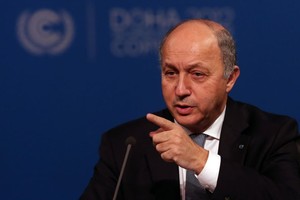 فابيوس يتهم روسيا وإيران بانهما شريكتان في 'وحشية' النظام السوري