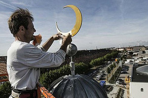 الدنمارك تفتتح أول مسجد للنساء 