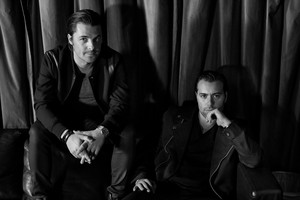 'الدي جي' الثنائي 'Axwell Λ Ingrosso' في حفل غنائي بجائزة البحرين الكبرى 2016