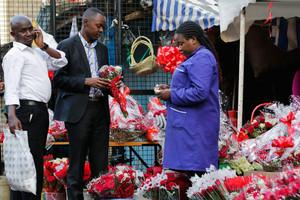 بالصور... أجواء عيد الحب (الفالنتين) في العاصمة الكينية، نيروبي