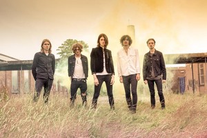 وفاة أعضاء فريق غنائي بريطاني في حادث مروري بالسويد