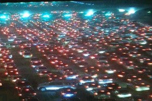 بالصور... تعطل إجراءات جوازات جسر الملك فهد قرابة 4 ساعات