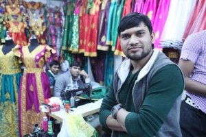 ﻿آسيويون عن «الفالنتاين»: «ني معلوم» و«خلي يولي» و«خسارة فلوس»