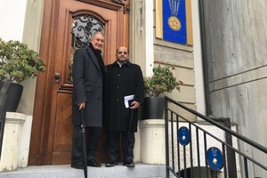 علي عيسى يجتمع مع رئيس الاتحاد الدولي لكرة اليد في بازل