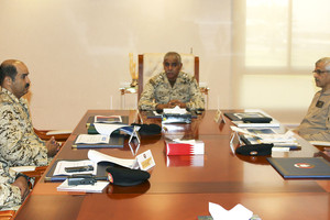 رئيس هيئة الأركان يترأس اجتماع مجلس كلية عيسى العسكرية الملكية